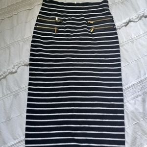 Cache Skirt Sz S